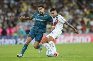 Bahia consegue anular Hulk. Foto Marcelo Gonçalves/ Fluminense