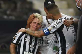 No início de 2025, Neymar voltou ao Santos, mas as glórias seguem distantes –