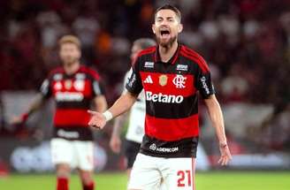 Time que mais troca passe por jogo, Flamengo é também o que mais demora a finalizar –