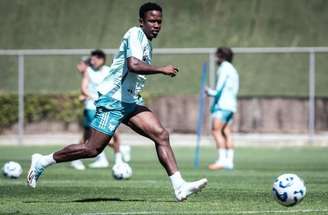 Sinisterra sofreu a lesão (mais uma) em partida contra o Botafogo  –