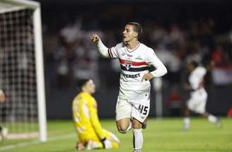 Lucca em campo pelo São Paulo-