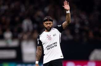 Depay deixou a Holanda para renovar com o Corinthians nesta semana –