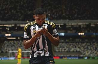 Rony, atualmente, está no Santos –