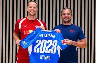 Nyland defendeu a cobrança de pênalti de Bruno Guimarães –