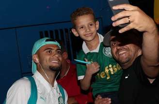 Desembarque do elenco do Palmeiras em Cuiabá –