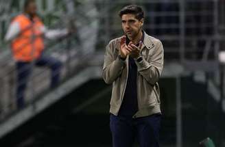 Abel Ferreira durante o jogo entre Palmeiras e Fortaleza –