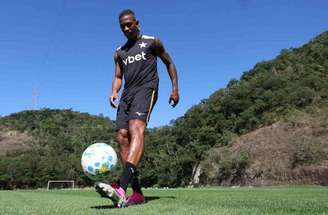 Danilo tem o futuro indefinido no Botafogo –