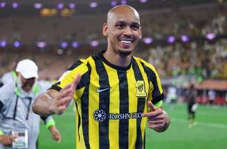 Fabinho em ação com a camisa do Al-Ittihad na temporada passada –