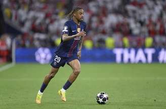 Bradley Barcola comemora seu gol diante de Senegal, na estreia da França na Copa do Mundo –
