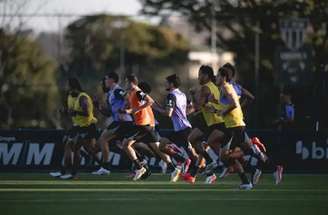 Departamento médico ainda mantém três jogadores fora da equipe de Domínguez –