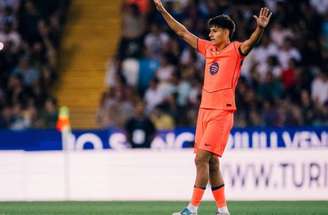 Barcelona em vitória contra o Nottingham Forest de Igor Jesus –