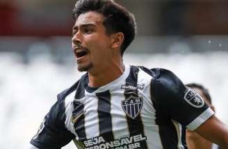Louback teve poucas oportunidades na equipe principal do Atlético –