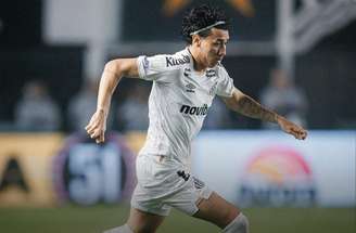 Gabriel Bontempo em ação com a camisa do Santos na temporada –