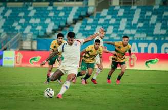 Fortaleza segurou bravamente o empate, com dez em campo –