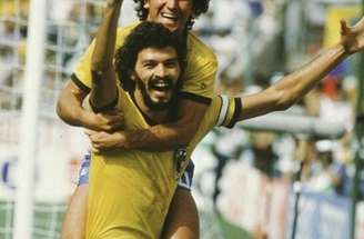 Sócrates marcou época com a camisa do Corinthians e da Seleção Brasileira –