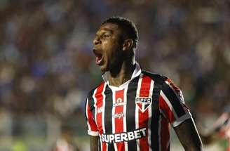 Arboleda abre o placar de cabeça para o São Paulo –