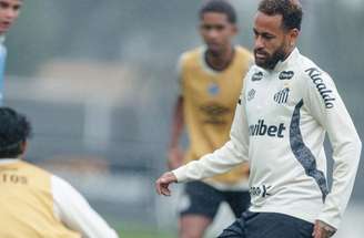 Treino do Santos no CT Rei Pelé  –
