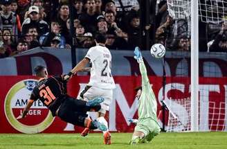 Fernando Diniz tenta levar Corinthians à sua melhor campanha na Libertadores desde título de 2012  –