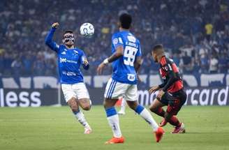 Cruzeiro e Flamengo ficam no 1 a 1 após jogo tenso no Mineirão –