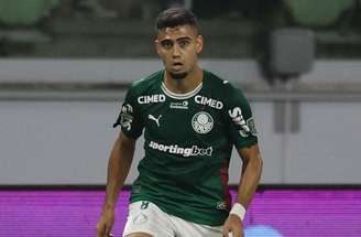 Andreas Pereira afirmou que não fez nada no lance que gerou a expulsão –