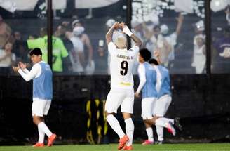 Gabigol exaltou Neymar após a vitória do Santos sobre o Vasco, em São Januário –