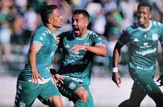 Jogadores do Gama comemoram o acesso para a Série C do Brasileiro – Divulgação/Gama