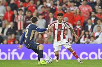 Almada começou como titular e participou do primeiro gol do River Plate –