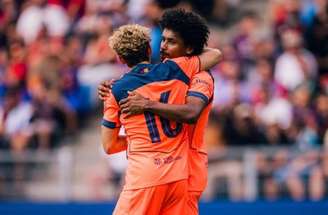 Barcelona vence o Basel em amistoso de pré-temporada na Suíça –