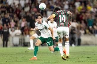 Ganso (ao fundo) foi um dos destaques da vitória do Fluminense sobre o Palmeiras –
