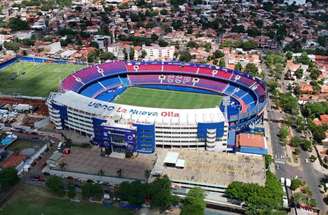 Palmeirass e Cerro Porteño se enfrentaram neste ano no Nueva Olla –