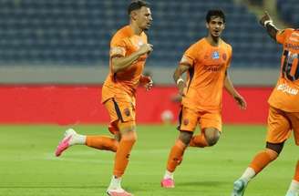 Hugo Moura faz grande início de temporada na Arábia Saudita –