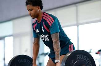 Rodrygo está perto de retorno aos treinos no campo –