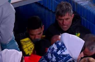 Briga entre os técnicos de Vélez Sarsfield e Defensa y Justicia –