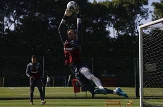 Young segue afastado no São Paulo –
