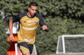 Rafael Tolói volta a treinar no São Paulo –