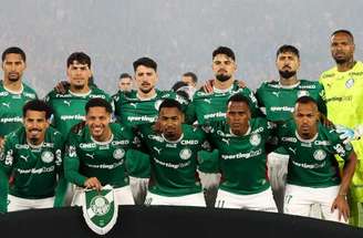 Corinthians provoca Palmeiras após renovar com Memphis –