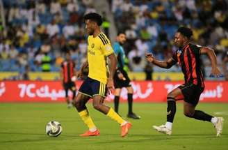 Ângelo Gabriel, ex-Santos, comemora o segundo gol do Al-Nassr na vitória sobre o Al-Riyadh – Divulgação/Al-Nassr FC