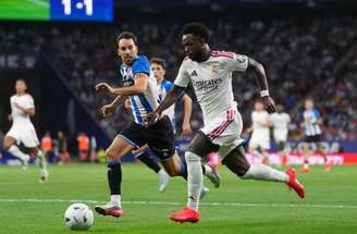 Alex Caparros/Getty Images - Legenda: Real Madrid sofre, mas vence o Espanyol