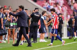 Julian Alvarez deixou o gramado do Estádio Metropolitano sob vaias da torcida do Atlético de Madrid –