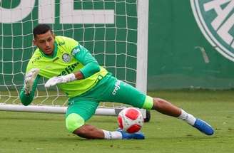 Kaique defendeu o Nacional da Ilha da Madeira na temporada passada –