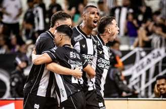 Ceará e Londrina mediram forças na noite deste sábado (22), na Arena Castelão –