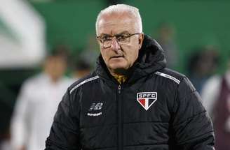 Dorival Junior durante o jogo entre São Paulo e Chapecoense –