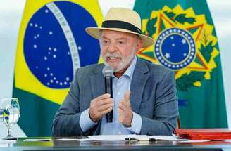 Lula afirma que Corinthians terá que se explicar sobre a dívida do clube –