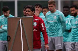Jhon Arias durante treinamento do Palmeiras –