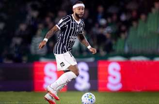 Memphis Depay renovou contrato com o Corinthians –