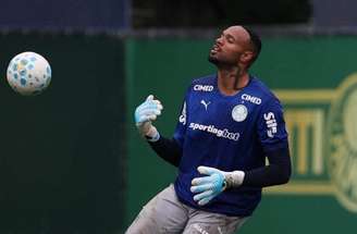 Carlos Miguel completou um ano com a camisa do Palmeiras –