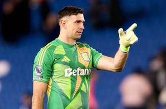 Dibu Martínez pode trocar o Aston Villa pelo Chelsea – Divulgação / AFA