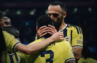 Fenerbahçe superou Lyon e se classificou para a Fase de Liga da Champions –