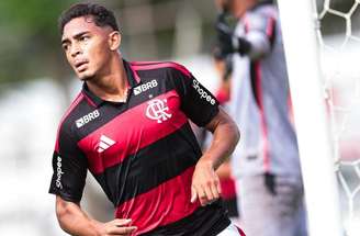 Artilheiro nato, Josmar tem 14 gols em 28 partidas pela base do Fla –