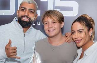 Rafaella Santos ao lado de Gabigol –